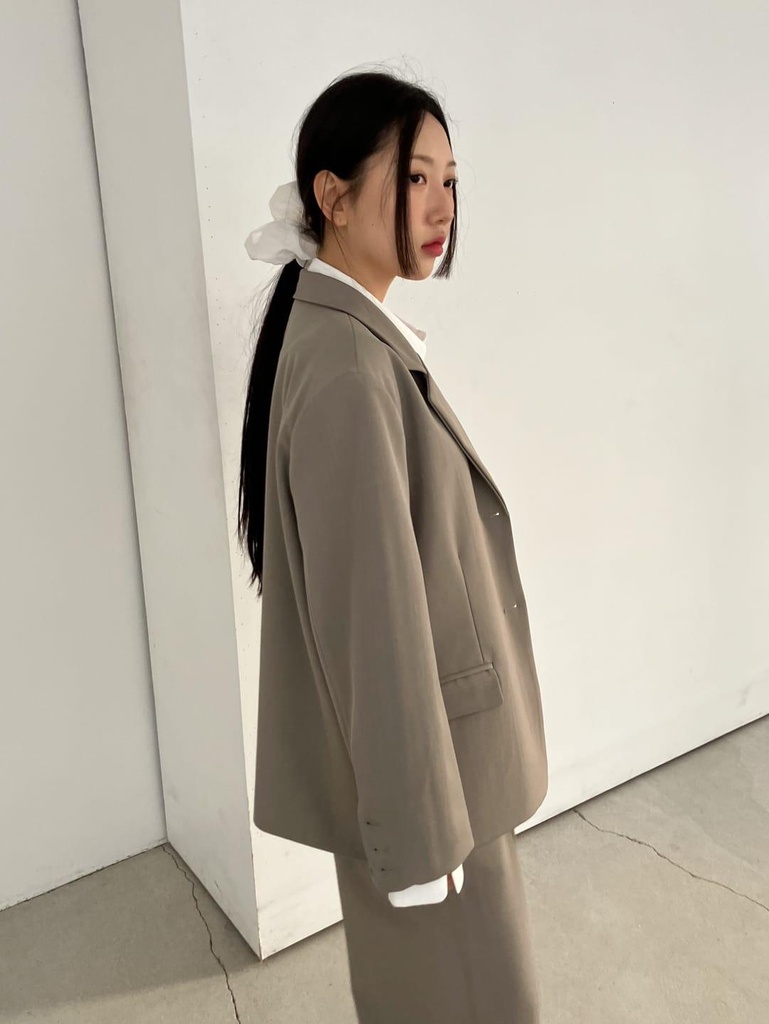 06-HEADER OVER JACKET