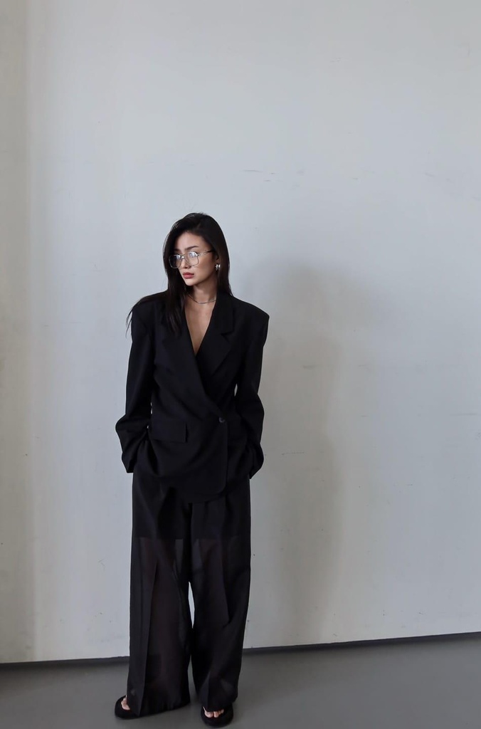 06-BUTTON BLAZER