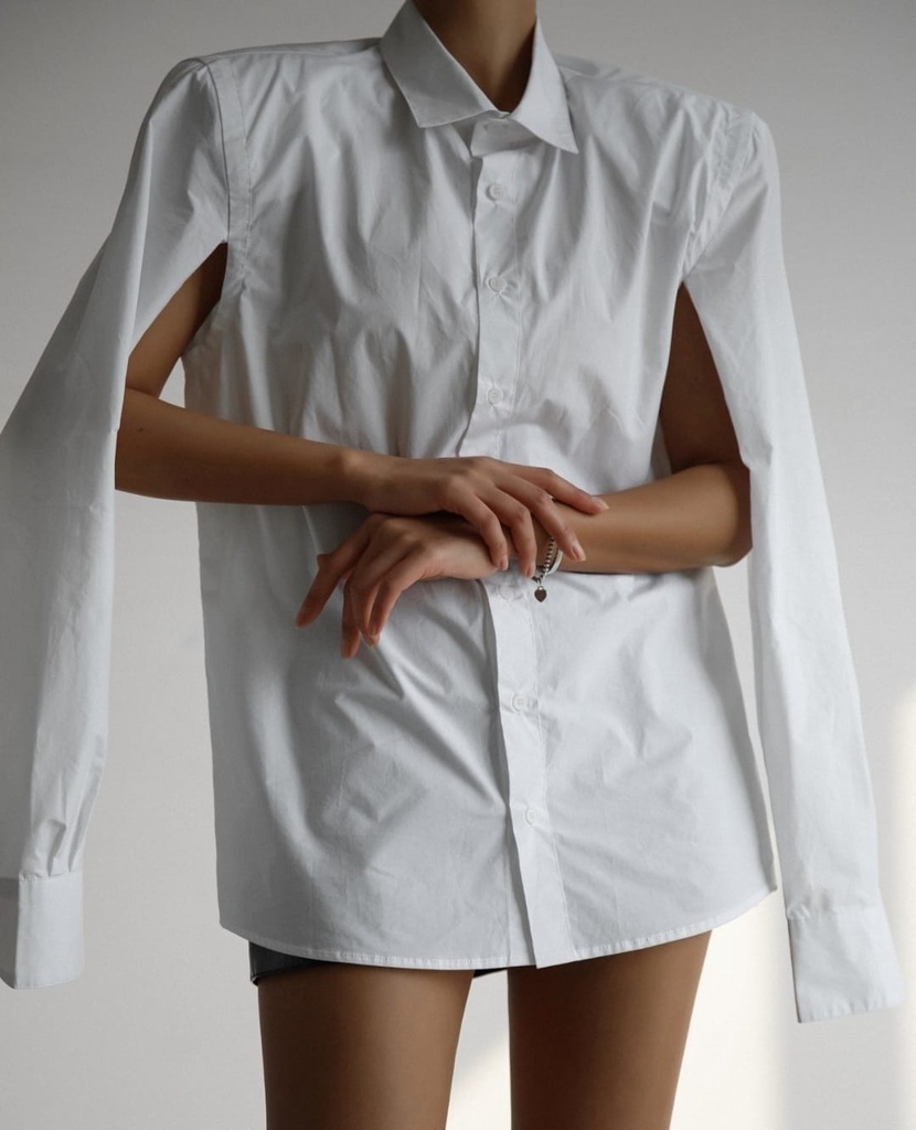 06-OPEN HAND SHIRT