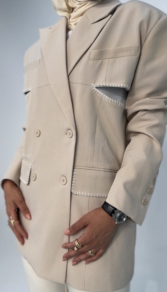 01-CUT OUT DETAILED BLAZER                                                                                                                                                                                                                                                                                                                                                                                                                                         BLAZER