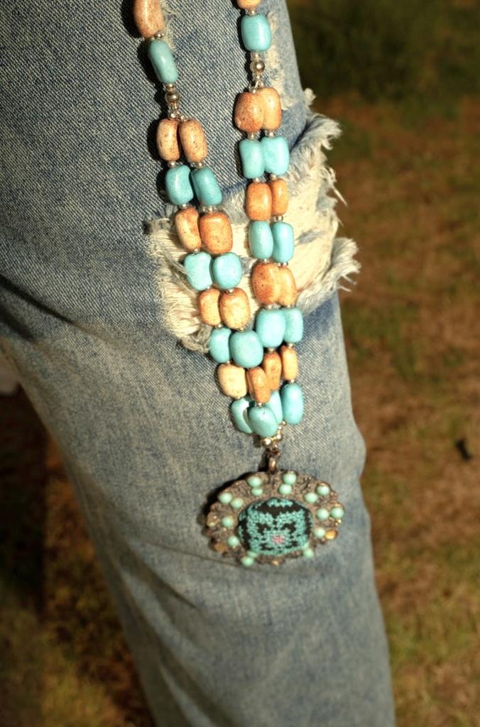 ETHNIC-STYLE NECKLACE